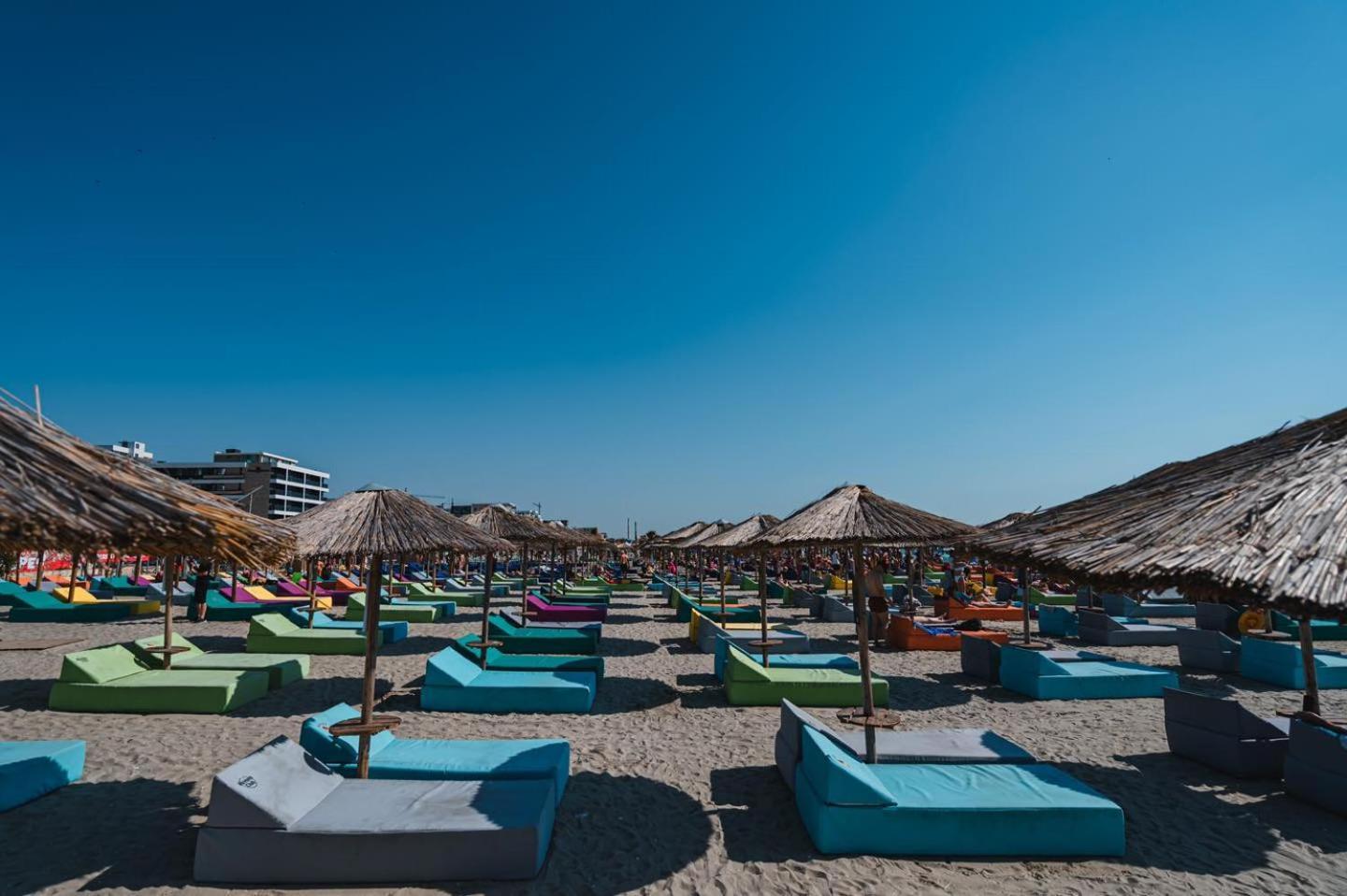 Purple Onyx - Pool & Spa Beach Resort Năvodari Esterno foto