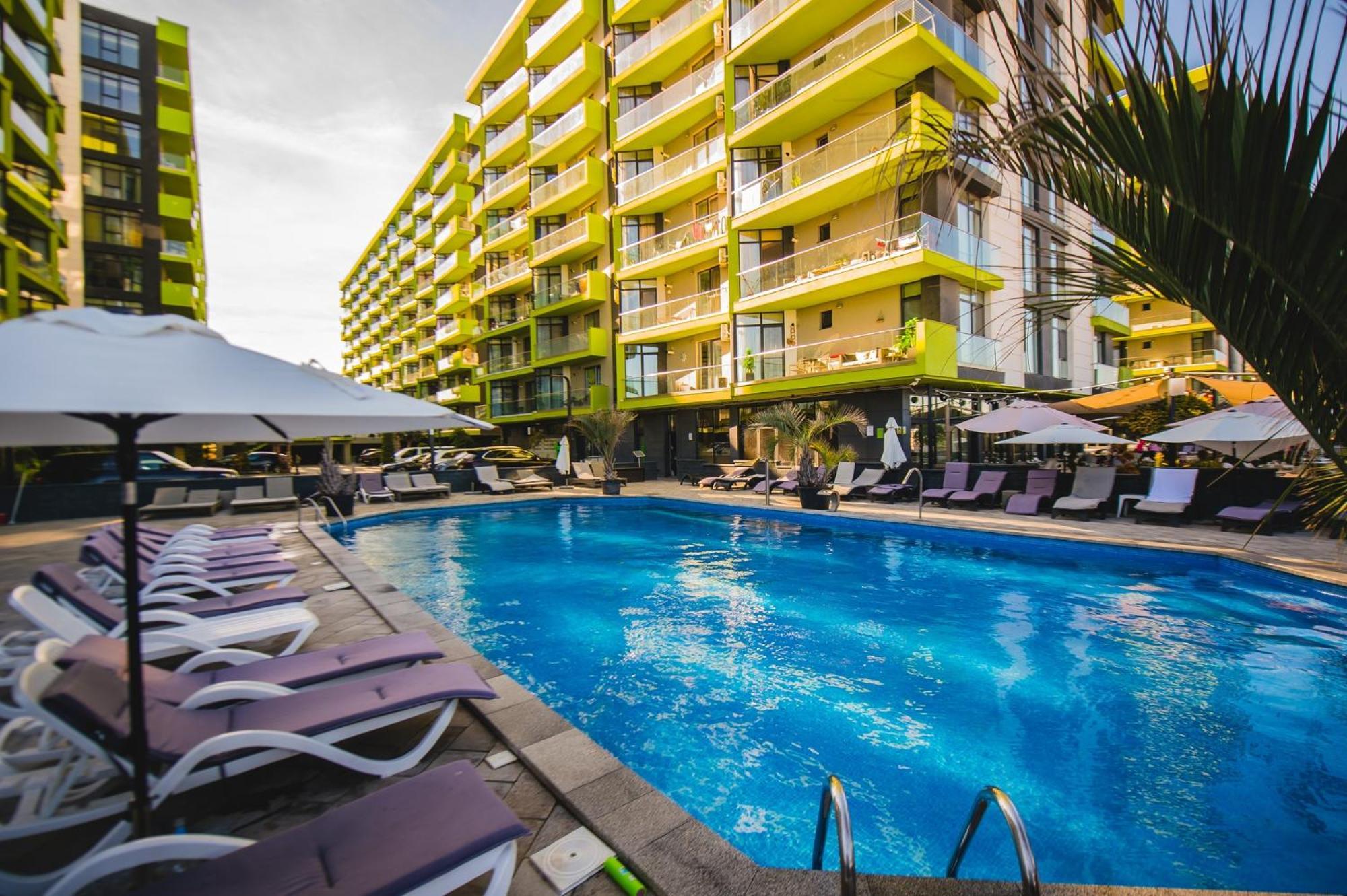 Purple Onyx - Pool & Spa Beach Resort Năvodari Esterno foto