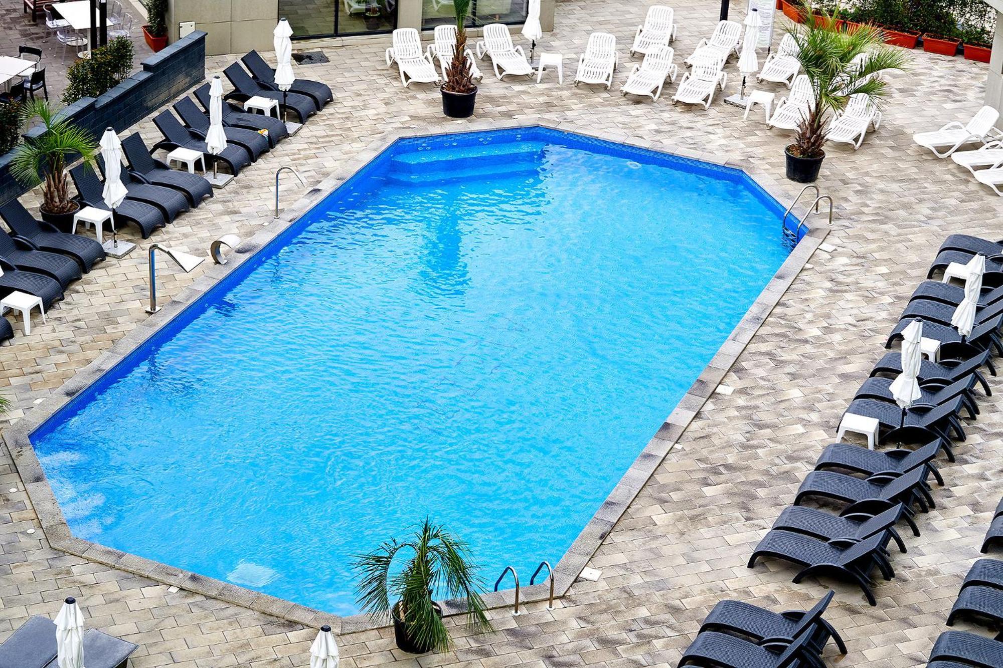 Purple Onyx - Pool & Spa Beach Resort Năvodari Esterno foto