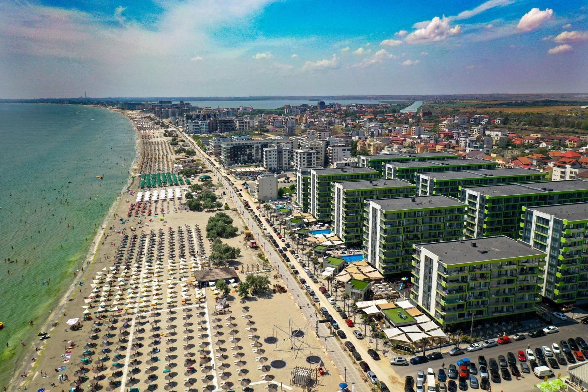 Purple Onyx - Pool & Spa Beach Resort Năvodari Esterno foto